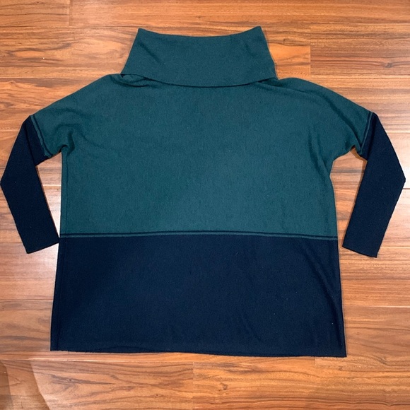 Smartwool Edgewood Poncho Sweater - WOMENS SIZE SMALL - Picture 2 of 11